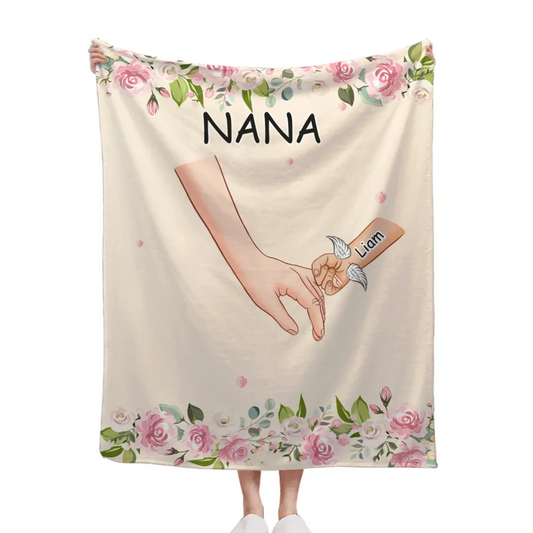 Grandma Hold Grandkids' Hands - Personalized Blanket